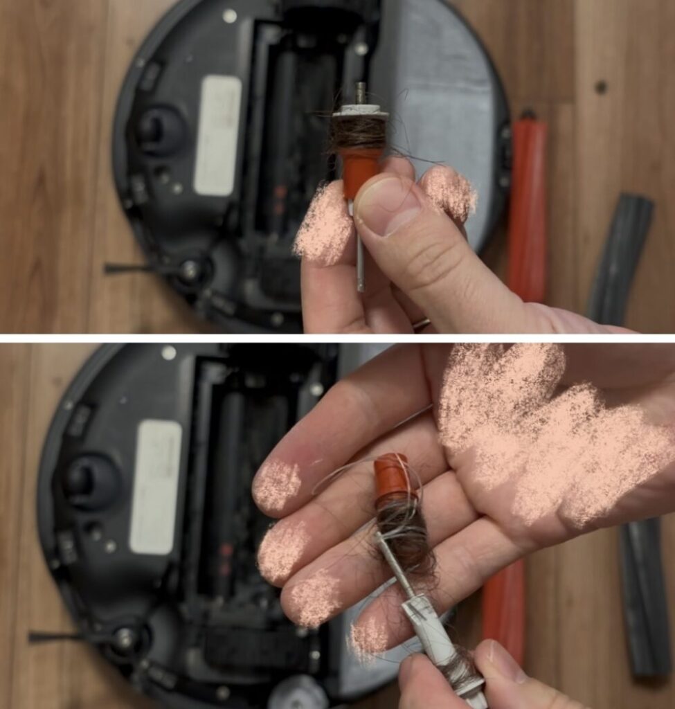 メインブラシ軸に絡まった髪の毛